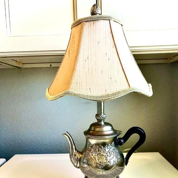 LAMPCRAFTERS Decorative Silver Teapot Lamp Resin Art Sculpture - Picture 4 of 10